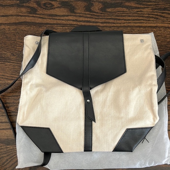 Deux Lux Backpack - Picture 1 of 4